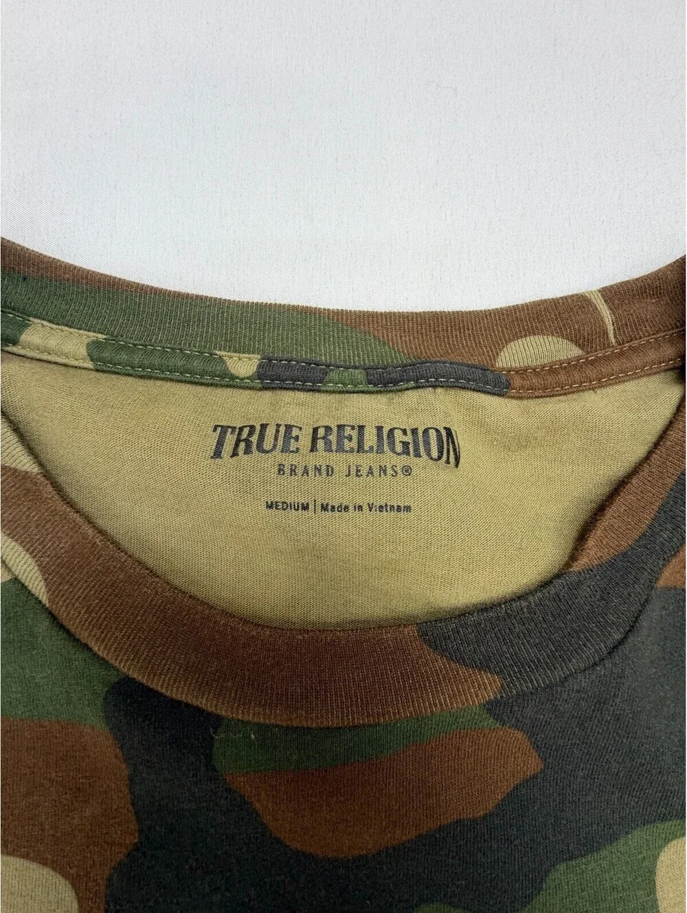 True Religion Men's T Shirt Short Sleeve Camouflage Crew Neck Size M Green